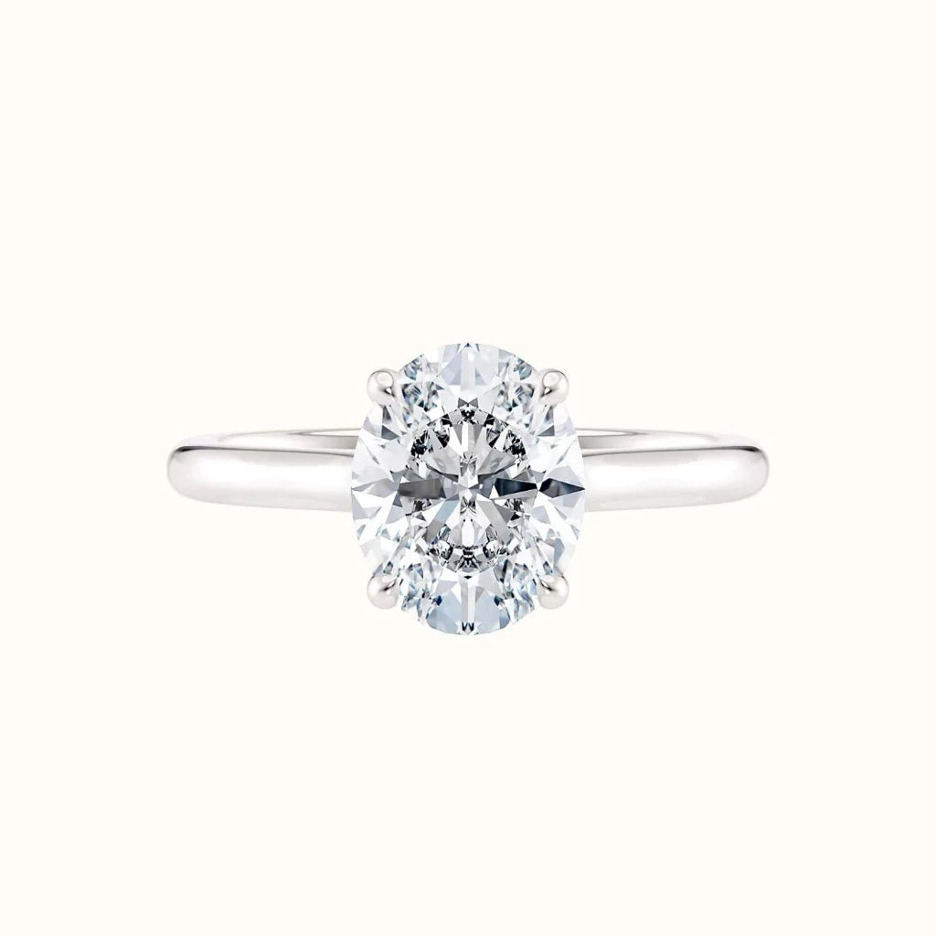 Forlovelsesring i hvitt gull tynn ring 2,00 Carat oval diamant, stående sett rett forfra Sevendal 