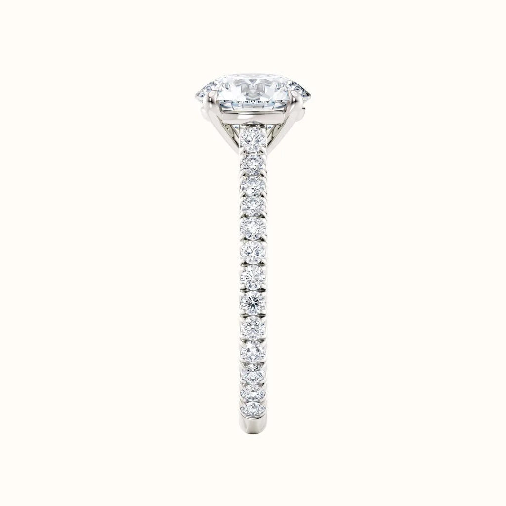 Forlovelsesring Sevendal, tynn ring med sidediamanter, senter diamant 2,00 carat hvitt gull, rett forfra, fairtrade-gull